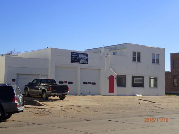 406 Downtown Plz, Fairmont, MN 56031